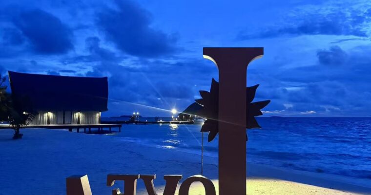 Art Exhibition, “Blue Moment,” Museo ning Angeles